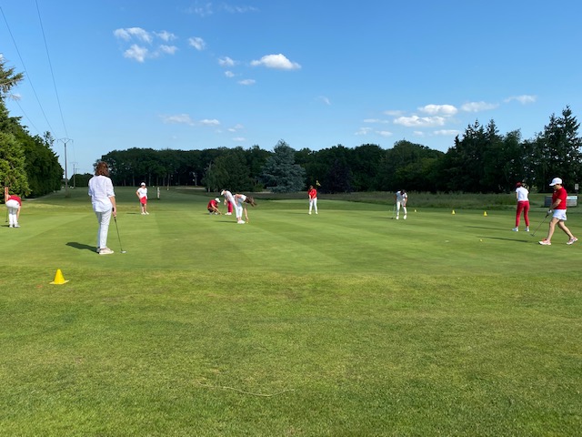 Cours de golf collectif mensuel à volonté : Du 8 avril au jeudi 19 septembre